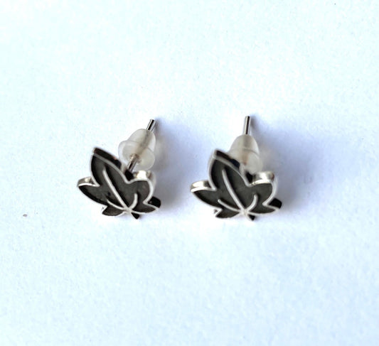 Maple Leaf 925 Sterling Silver Stud Earrings